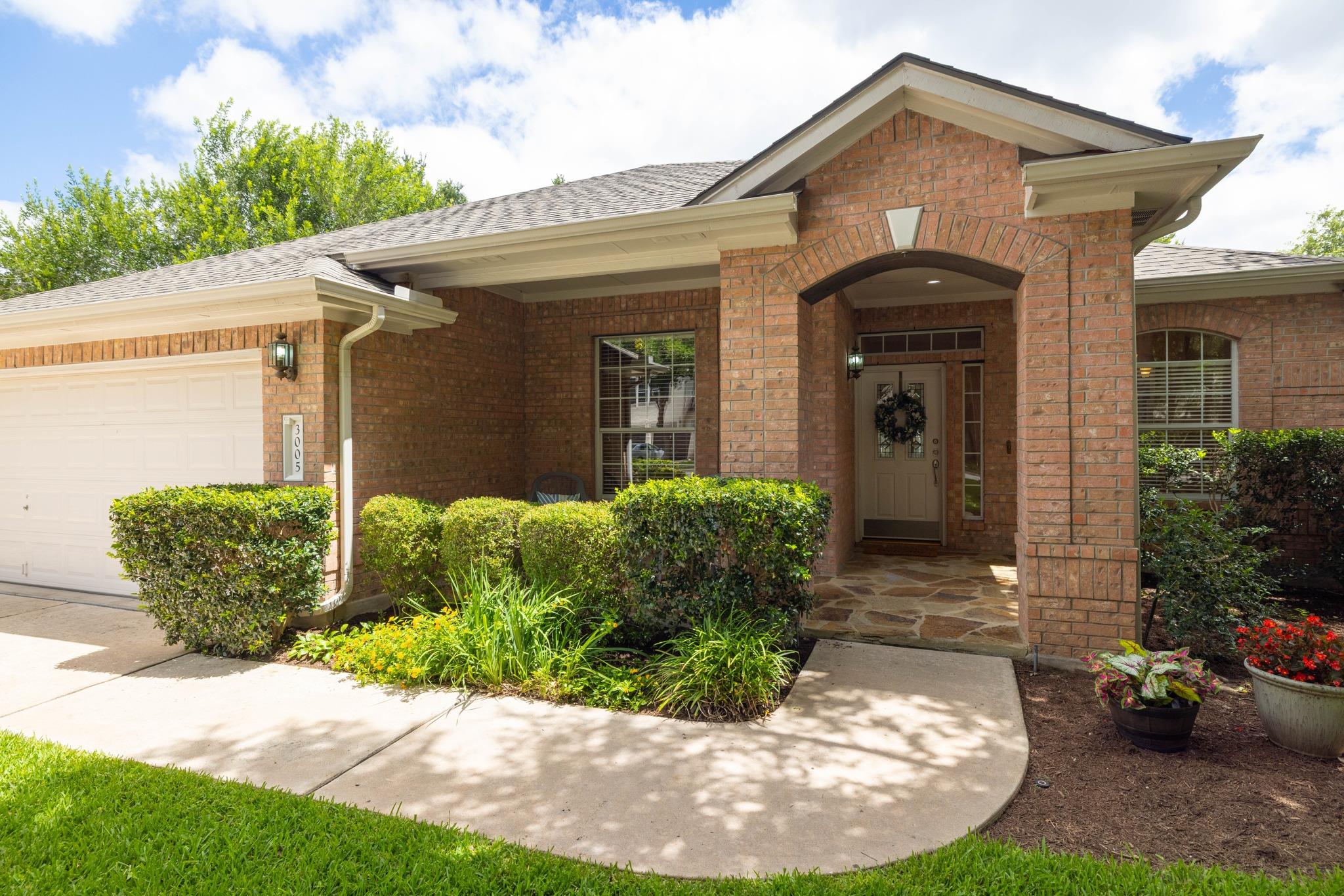 3005 Cedar Elm LN