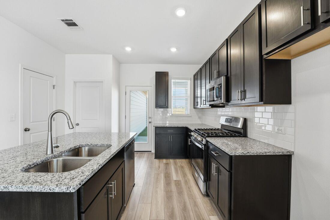 6000 Swedish Farms TER