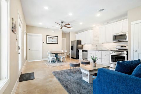 Tiny photo for 25400 Cove DR, Spicewood, TX 78669 (MLS # 5840281)