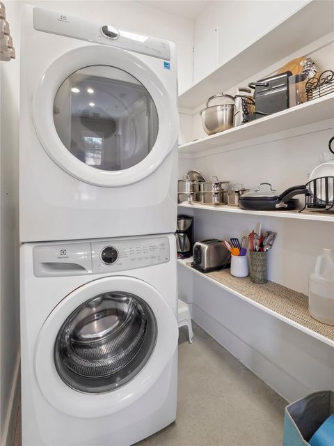 Tiny photo for 25400 Cove DR, Spicewood, TX 78669 (MLS # 5840281)