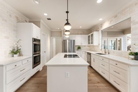 2016 Lakeway BLVD Lakeway TX 78734