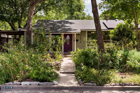Photo of 1416 Corona DR, Austin, TX 78723 (MLS # 6925624)
