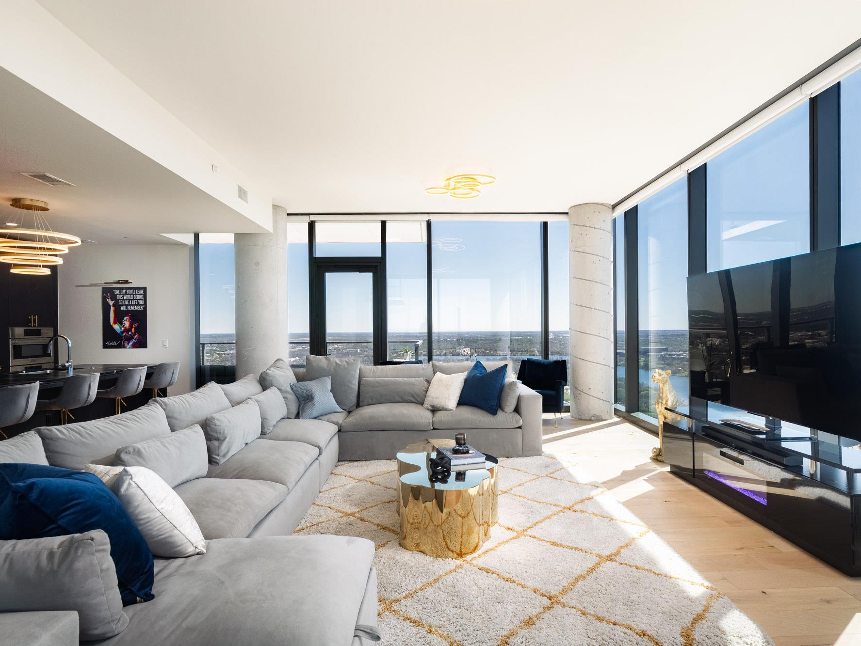 44 East Ave 3707