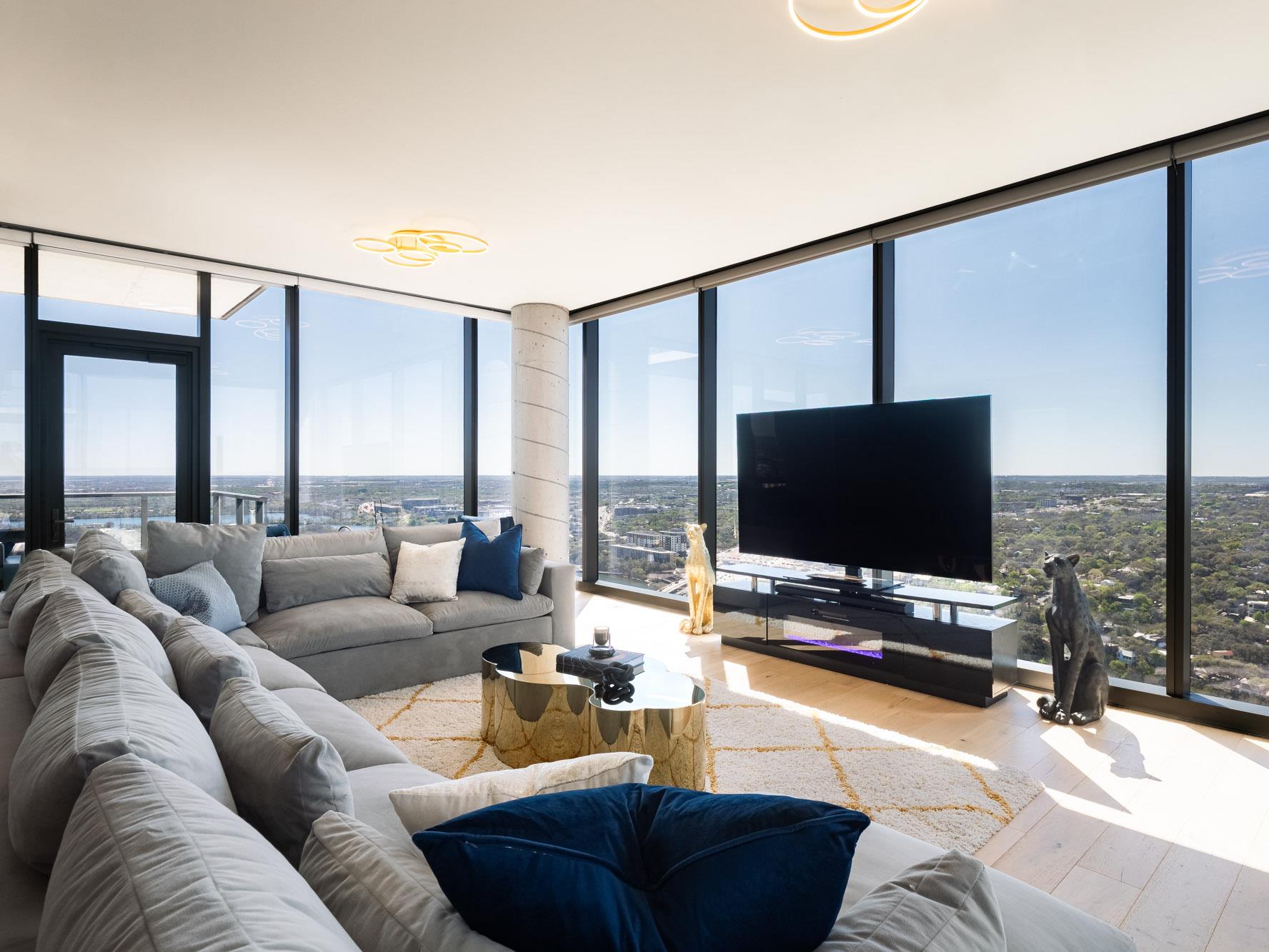 44 East Ave 3707
