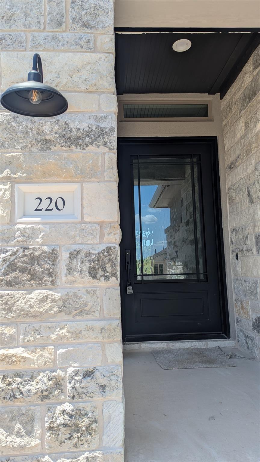 220 Scofield Ave