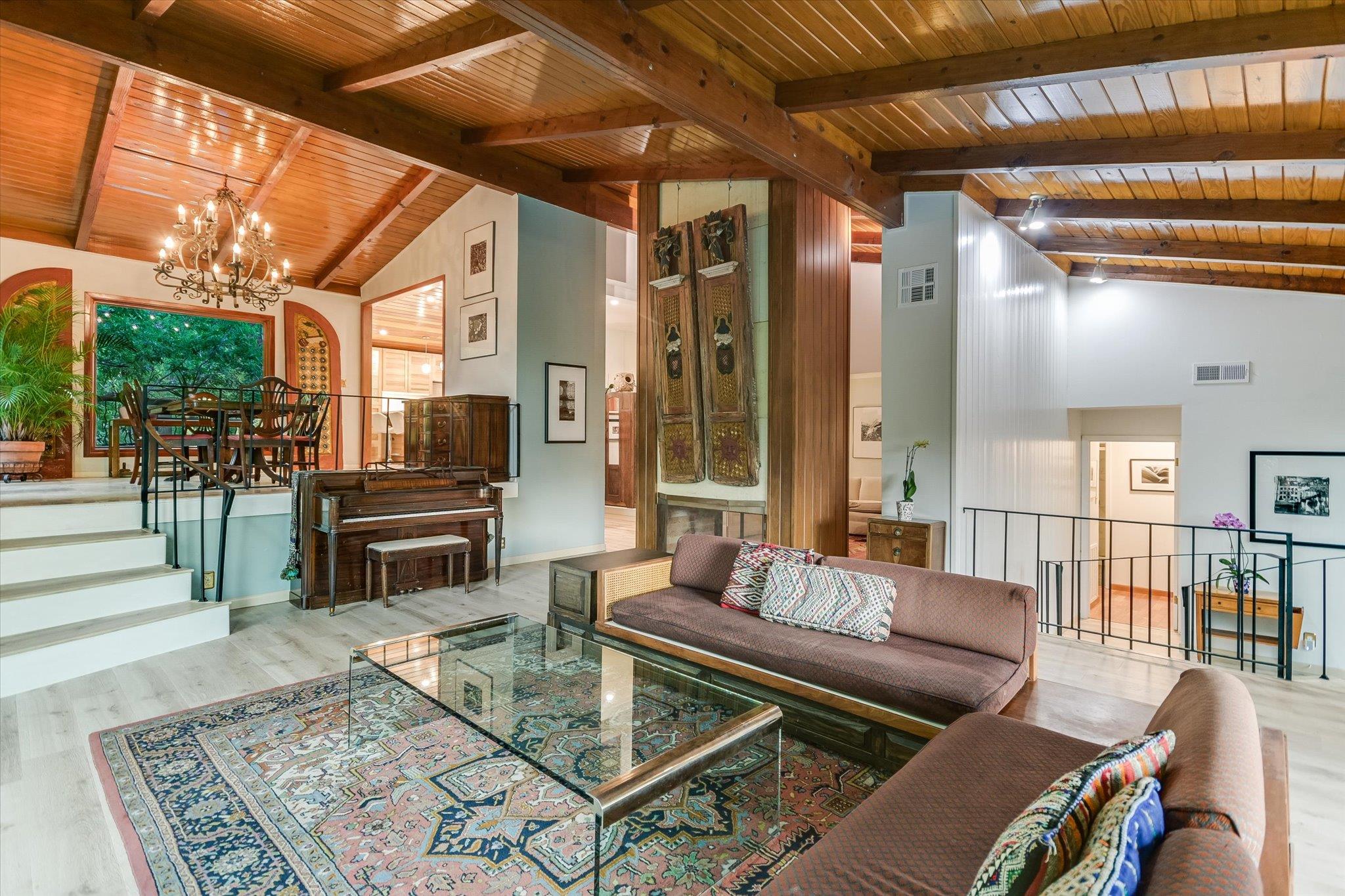 West Lake Hills, Texas 78746, United States, 4 Bedrooms Bedrooms, ,3 BathroomsBathrooms,Residential,Active,161041