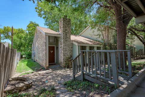 Photo of 500 Hesters Crossing RD #411, Round Rock, TX 78681 (MLS # 2005570)