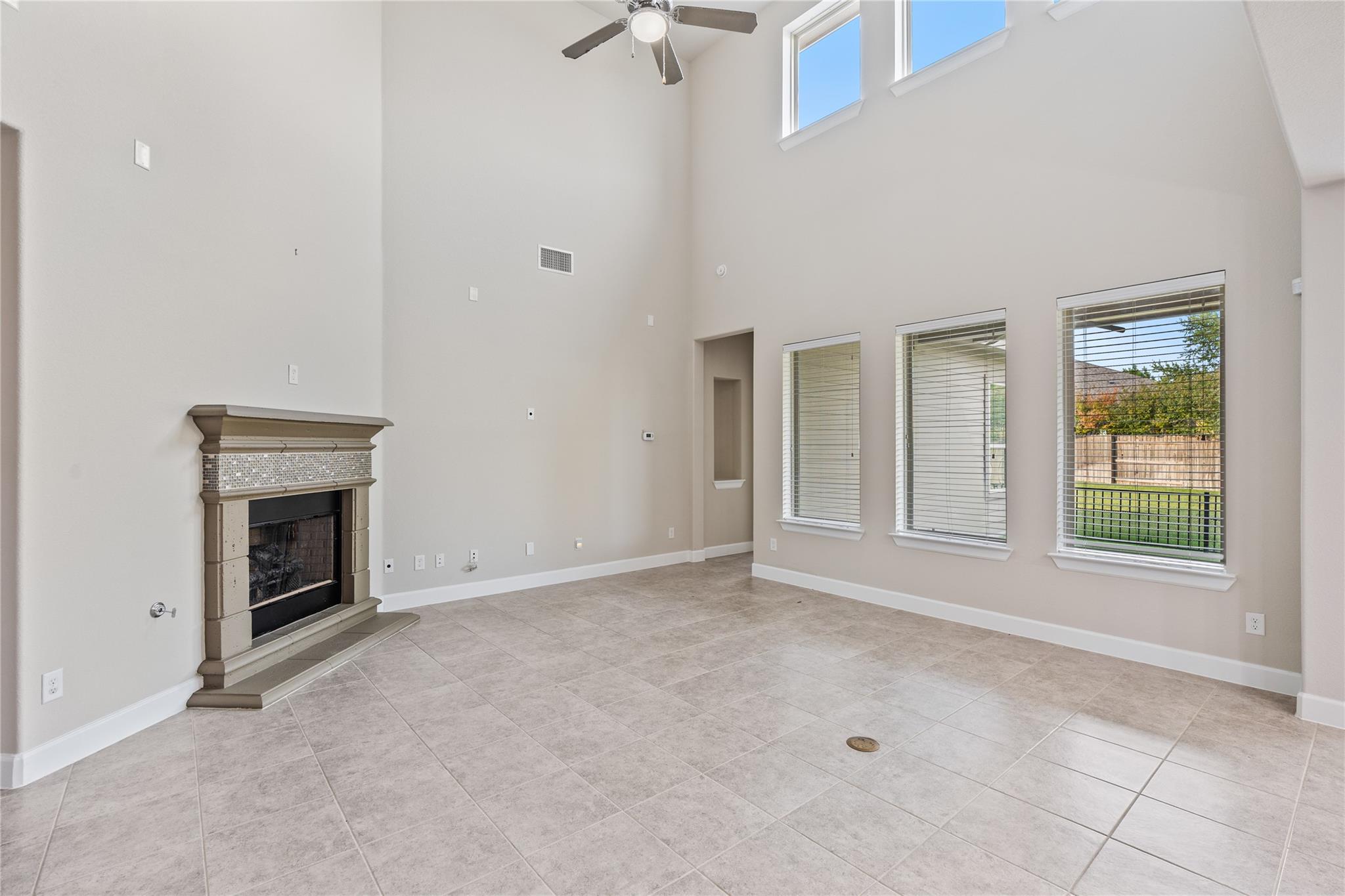 2713 Margarita CT