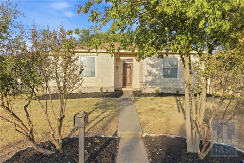 Photo of 2305 Stratford DR, Round Rock, TX 78664 (MLS # 6328303)