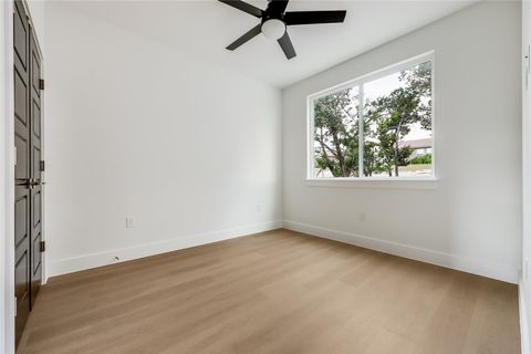 Tiny photo for 8009 Flintlock CIR, Lago Vista, TX 78645 (MLS # 2060396)