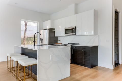 8009 Flintlock CIR Lago Vista TX 78645