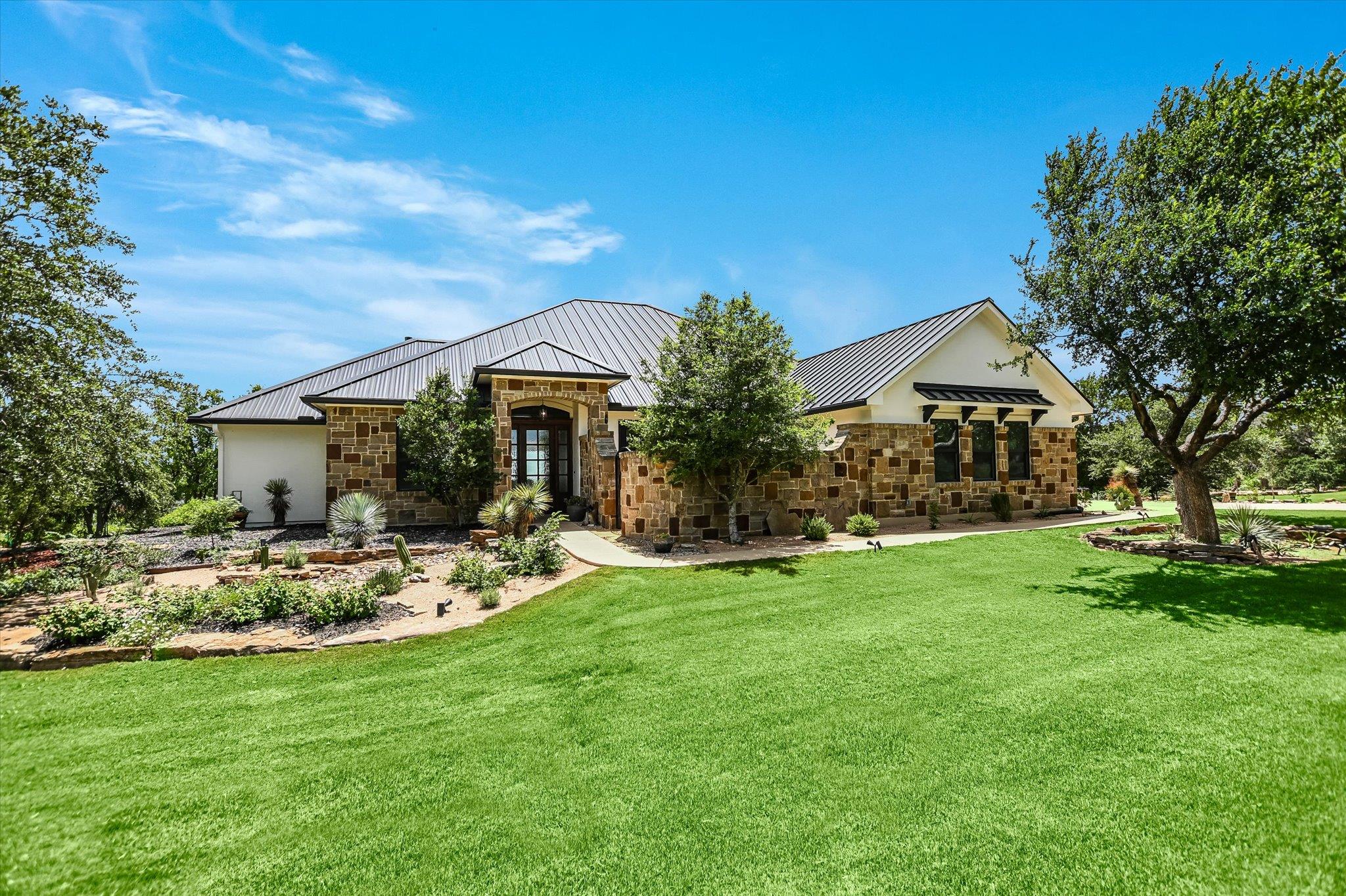 121 Mountain Laurel DR