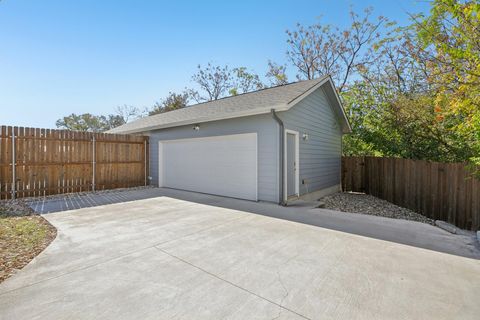 Tiny photo for 1206 Deloney ST #B, Austin, TX 78721 (MLS # 5524439)