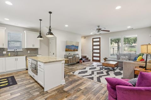 Tiny photo for 1206 Deloney ST #B, Austin, TX 78721 (MLS # 5524439)