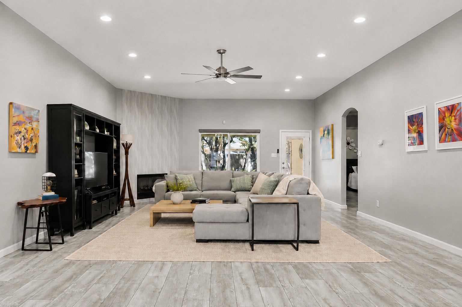 1921 Rutherford DR