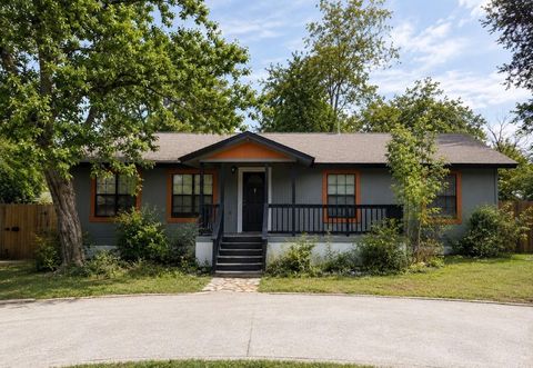 Photo of 2001 Dixie LN, Round Rock, TX 78664 (MLS # 8050713)