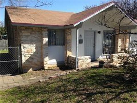 Photo of 1710 Ledgewood DR #B, Austin, TX 78758 (MLS # 7812483)