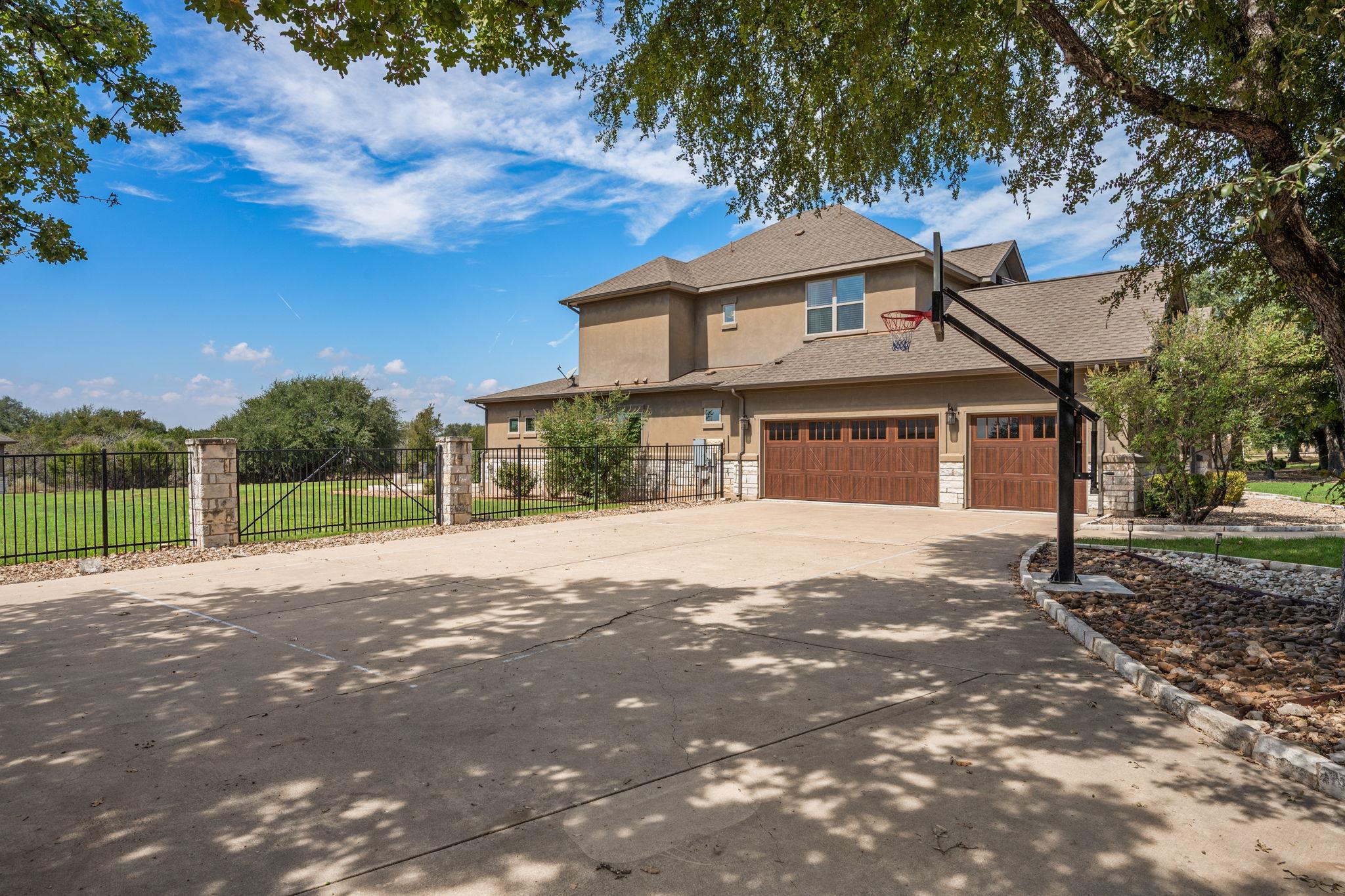313 Escondido DR
