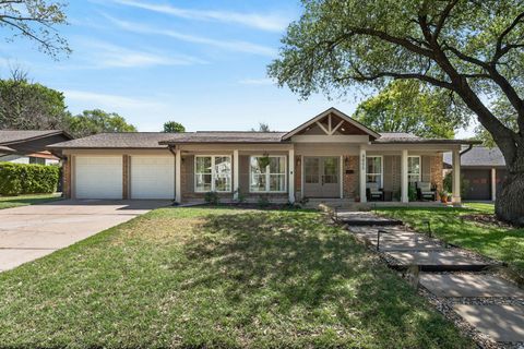 Photo of 8611 Winding WALK, Austin, TX 78757 (MLS # 5106398)