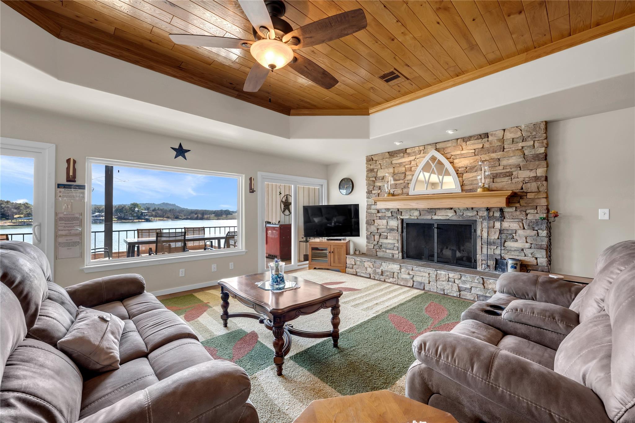 1846 Bluebonnet LN