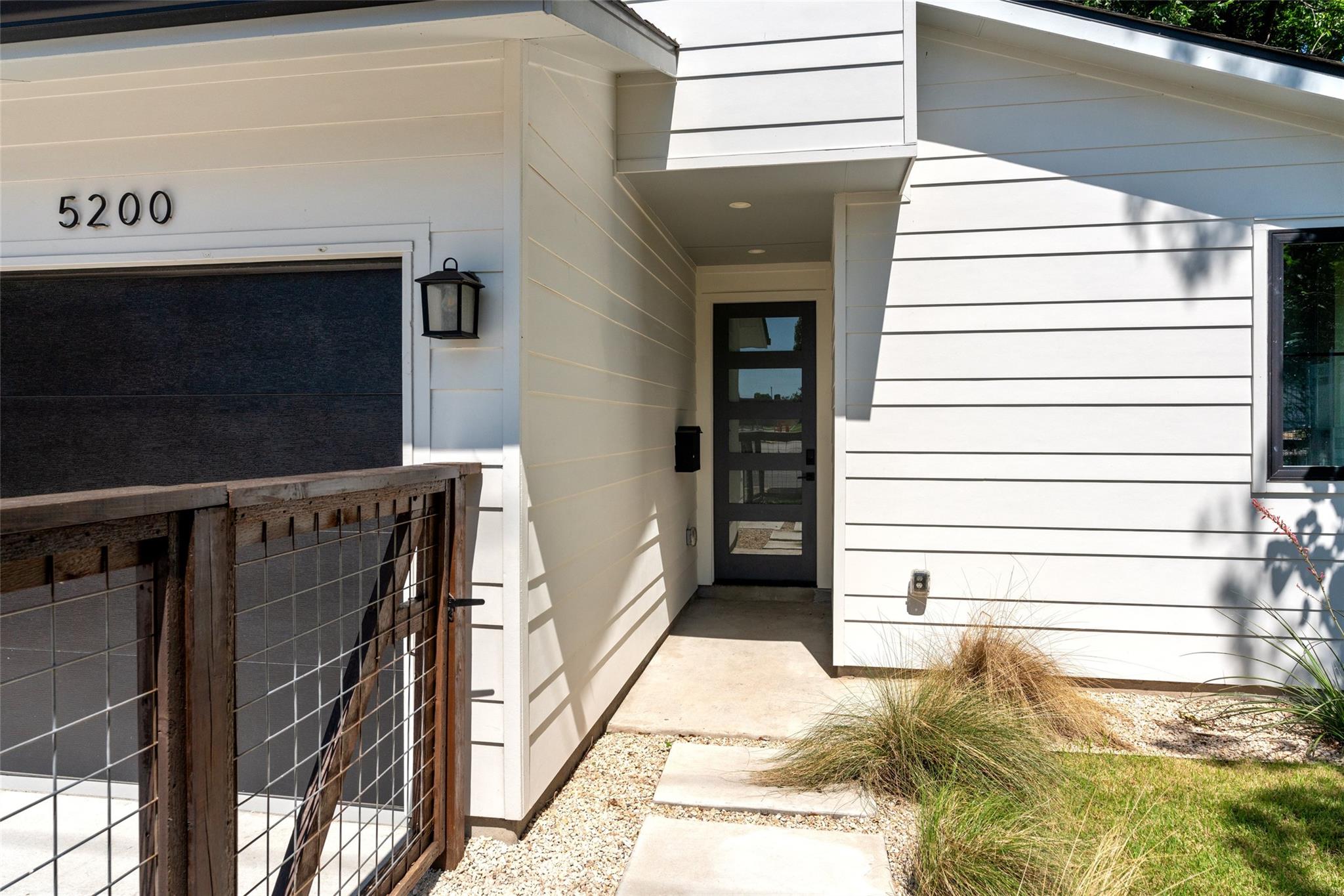 5200 Grover Ave