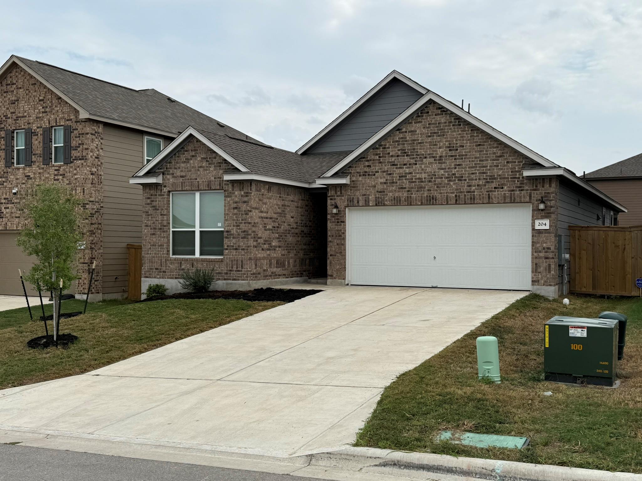 204 Robert Hightower DR