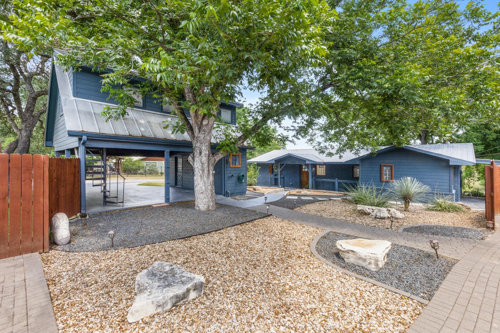 810 River RD