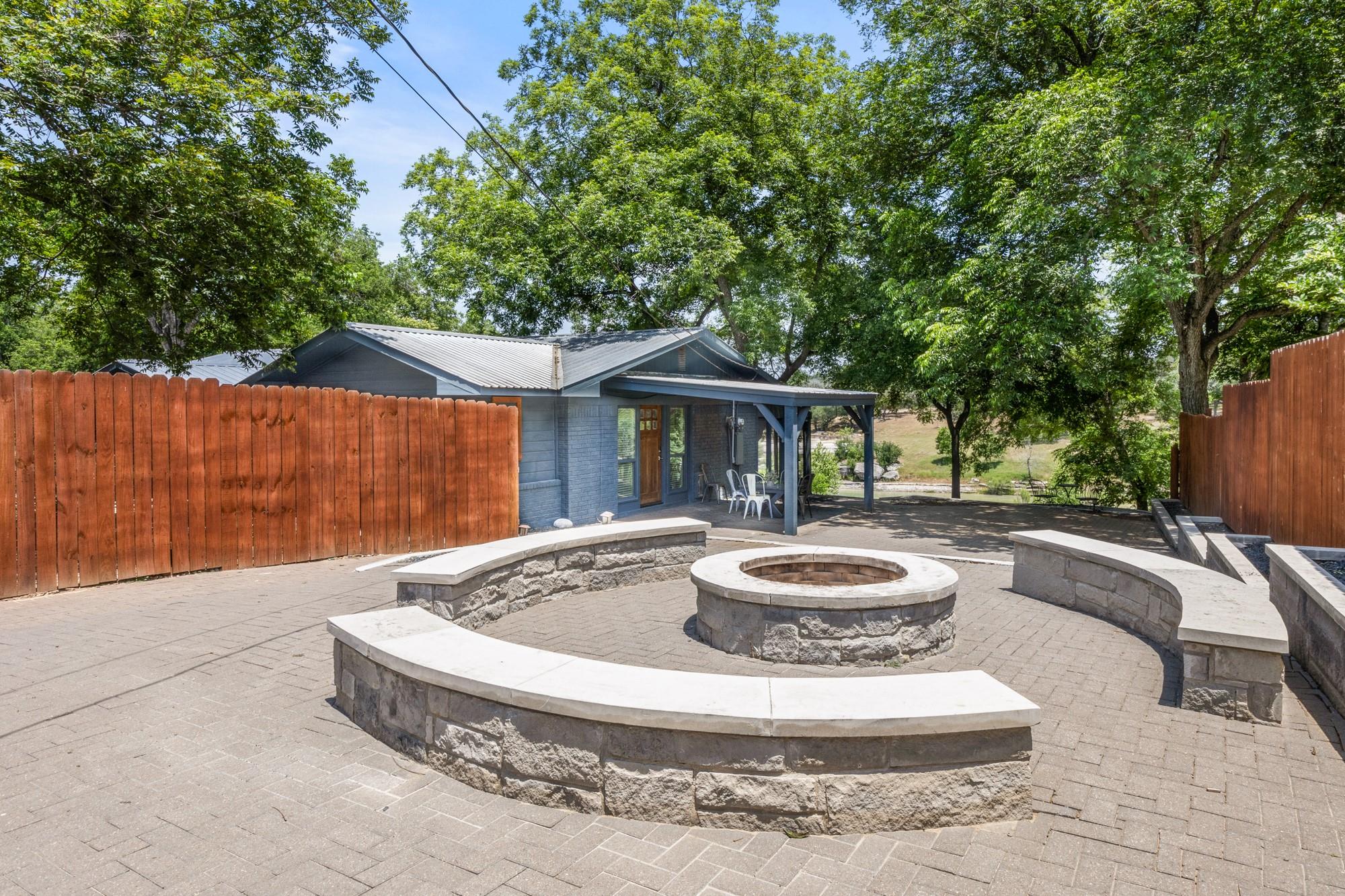810 River RD