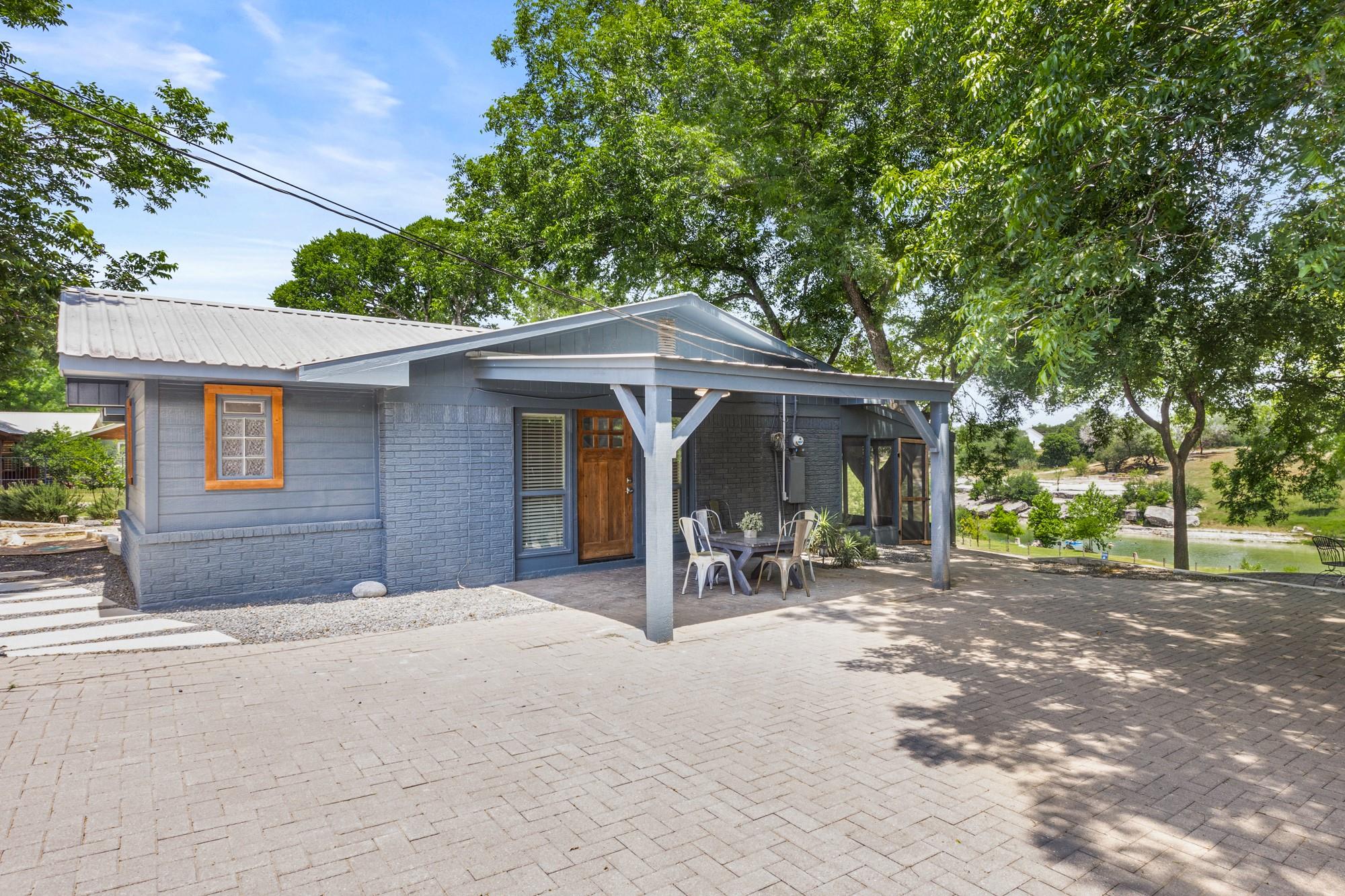 810 River RD