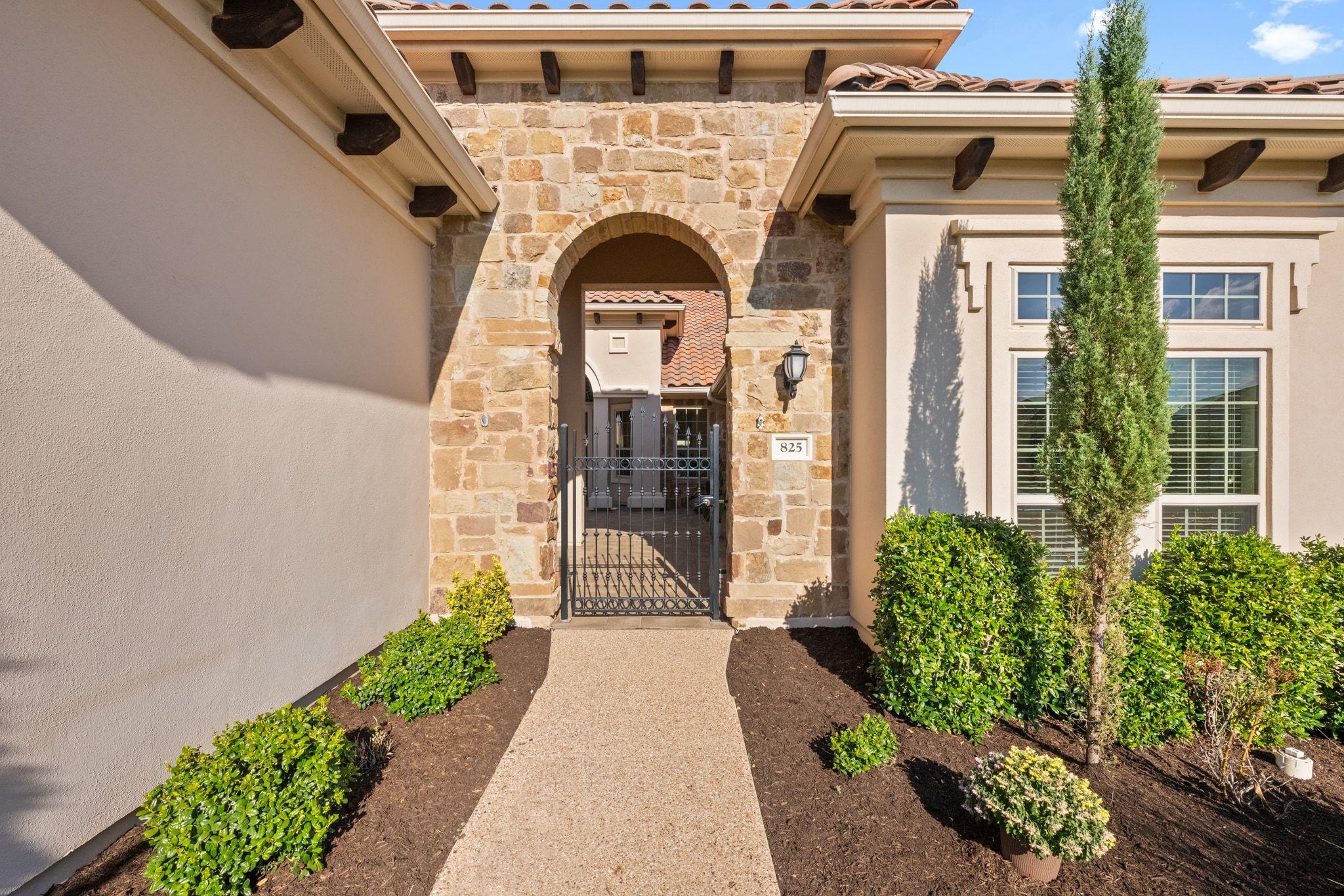 825 Morning Moon CIR