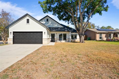 Photo of 5819 Lake Bluff ST, San Antonio, TX 78222 (MLS # 8465861)