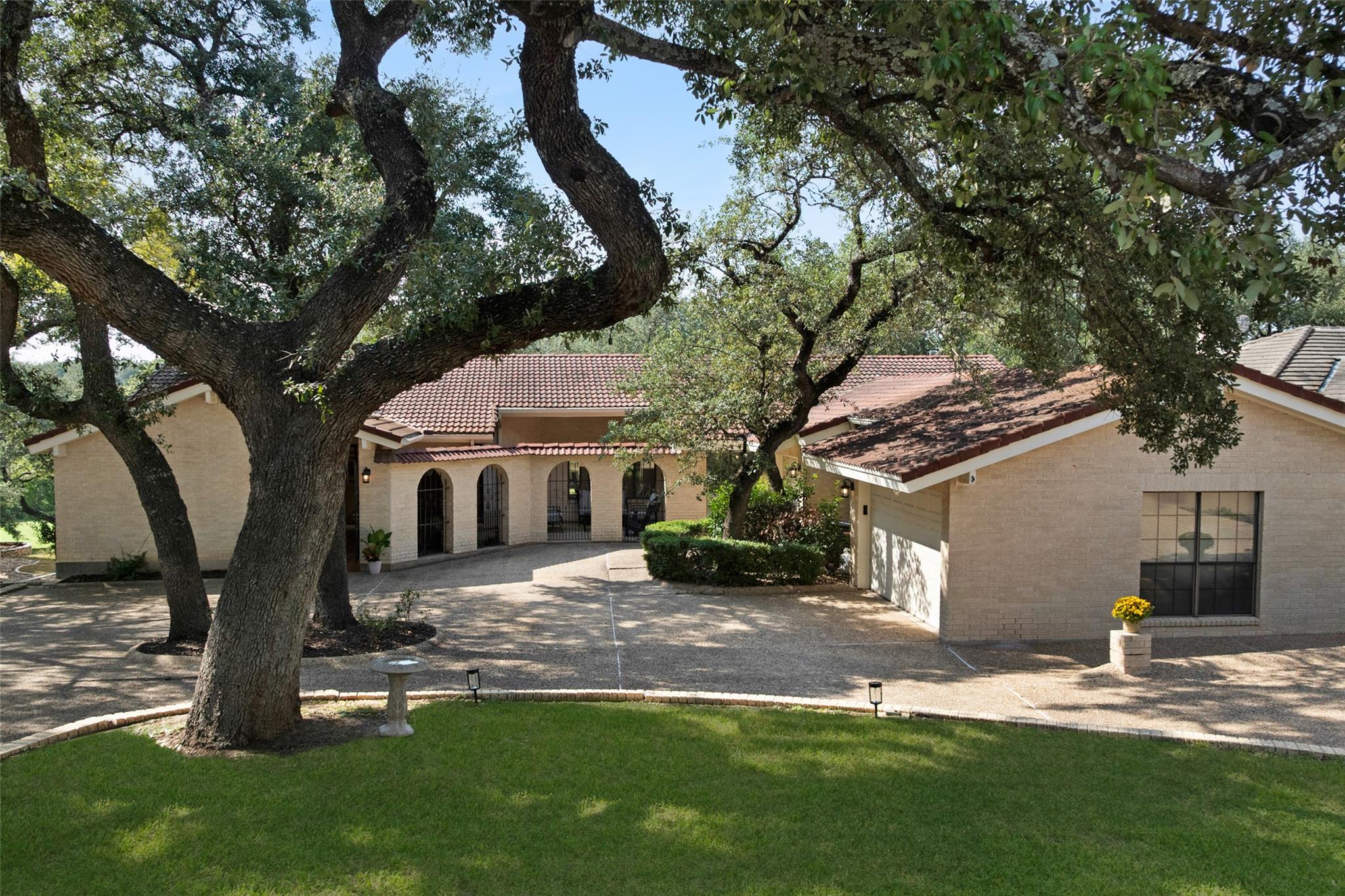 128 Crest View DR