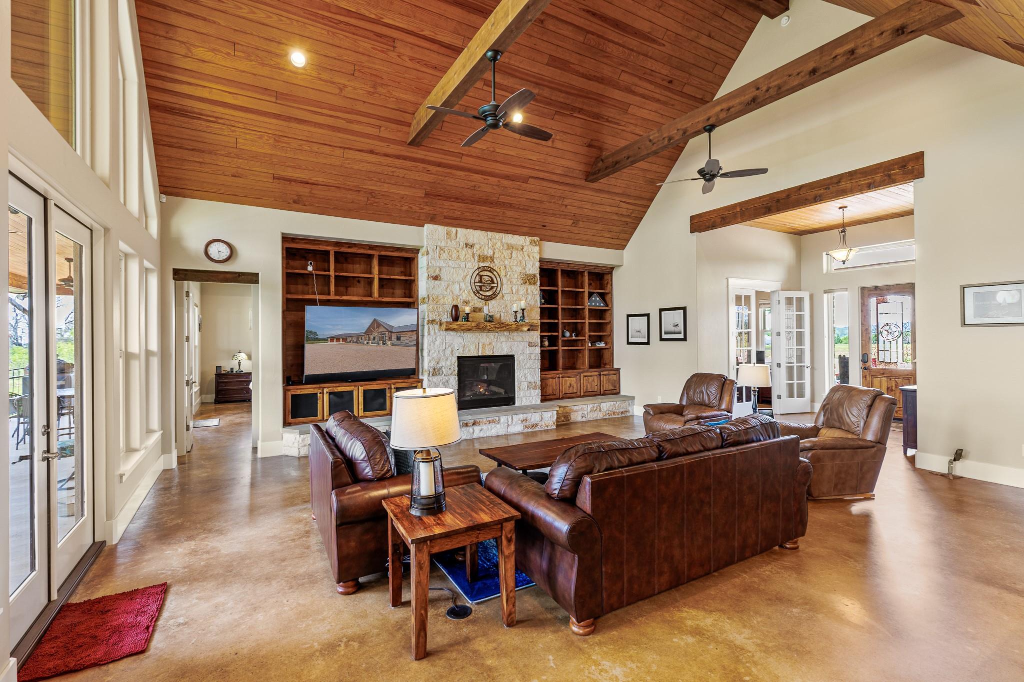 195 Chimney Cove DR