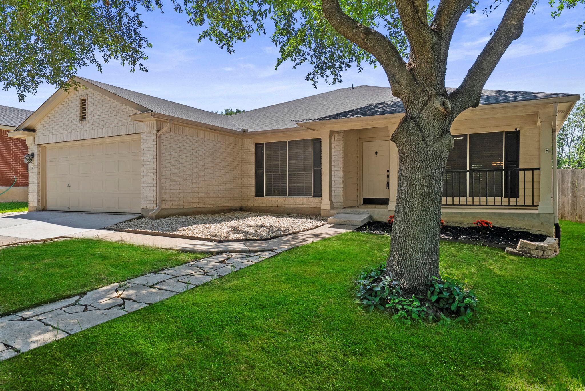 2409 Hallie LN