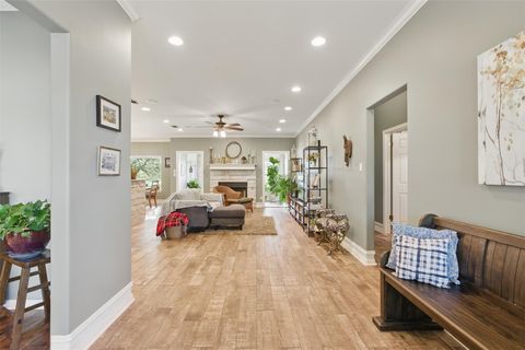 Tiny photo for 21457 Lakefront DR, Lago Vista, TX 78645 (MLS # 4393234)