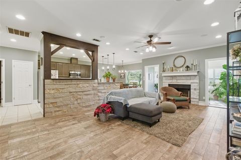 Tiny photo for 21457 Lakefront DR, Lago Vista, TX 78645 (MLS # 4393234)
