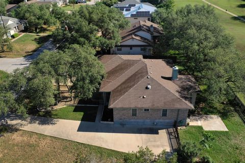 Tiny photo for 21457 Lakefront DR, Lago Vista, TX 78645 (MLS # 4393234)
