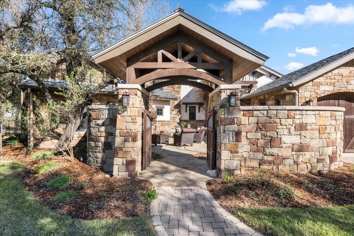 9825 Grand Summit BLVD