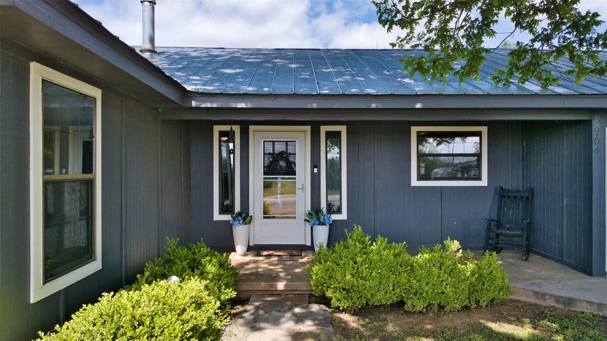904 Bluebonnet RD