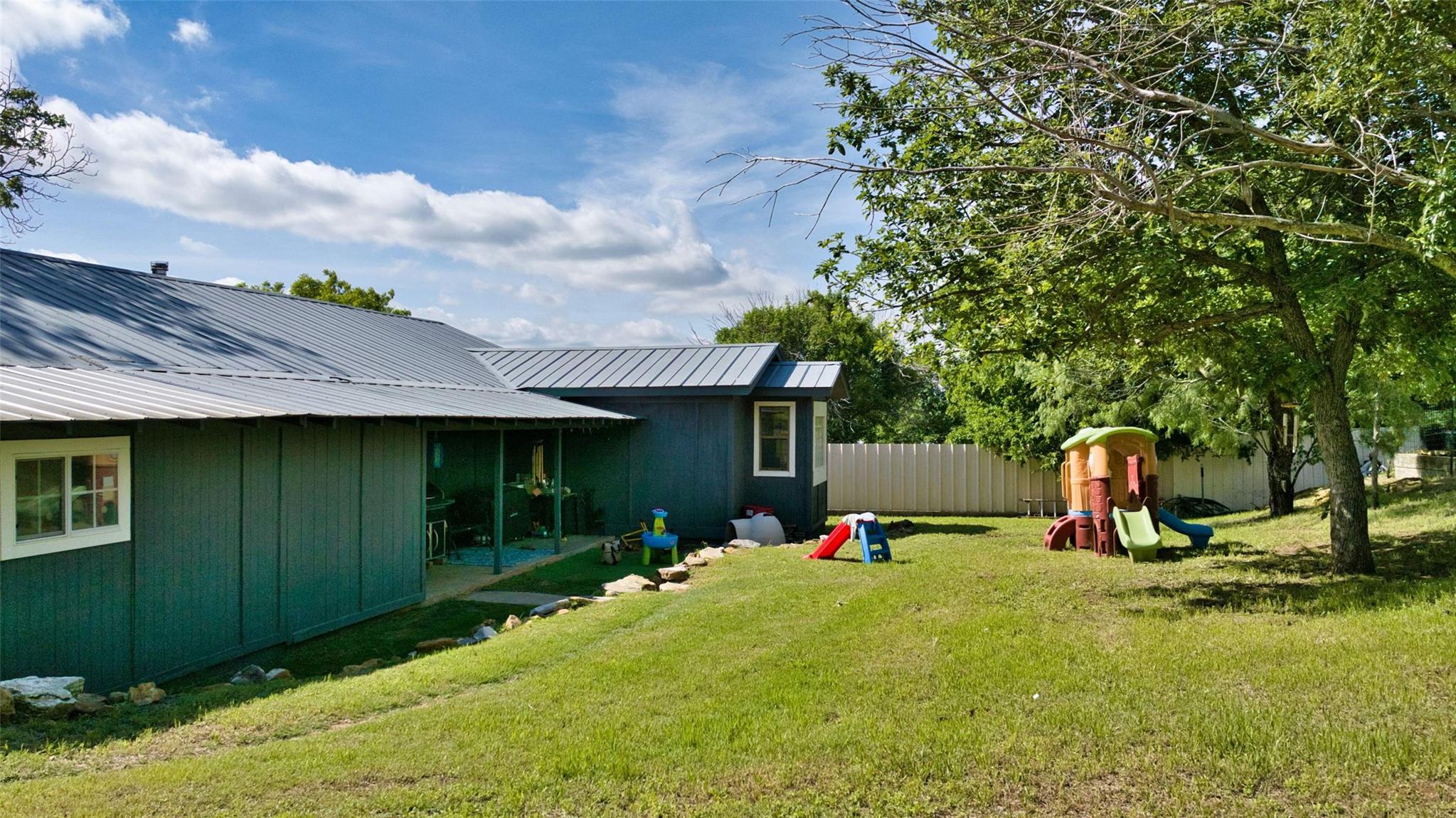 904 Bluebonnet RD