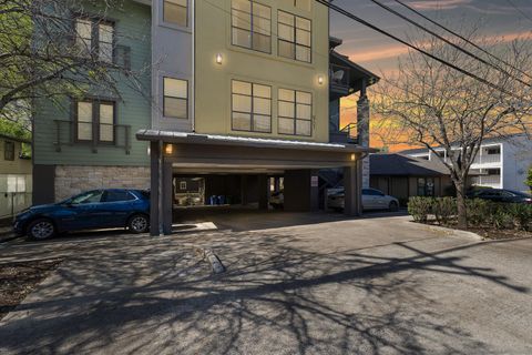 Photo of 907 Duncan LN #302, Austin, TX 78705 (MLS # 7442791)