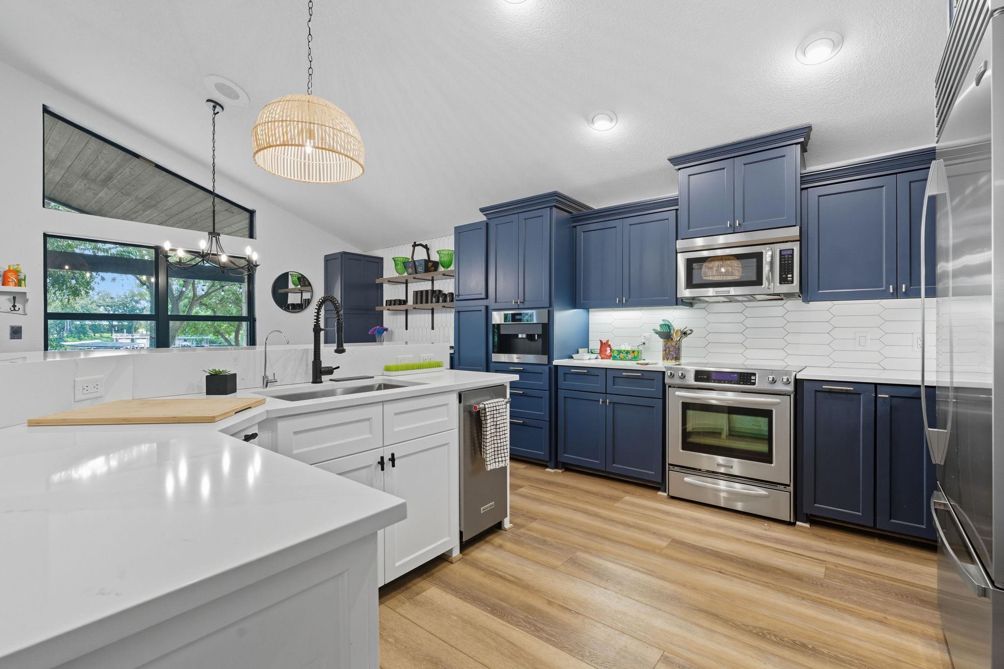 1940 Williams Lakeshore DR