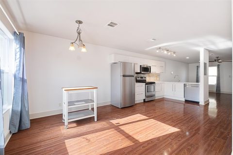 Tiny photo for 1101 Grove BLVD #304, Austin, TX 78741 (MLS # 4340424)