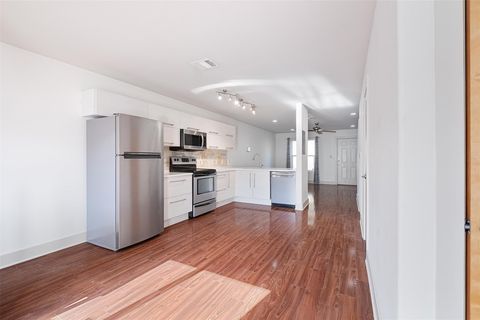 Tiny photo for 1101 Grove BLVD #304, Austin, TX 78741 (MLS # 4340424)