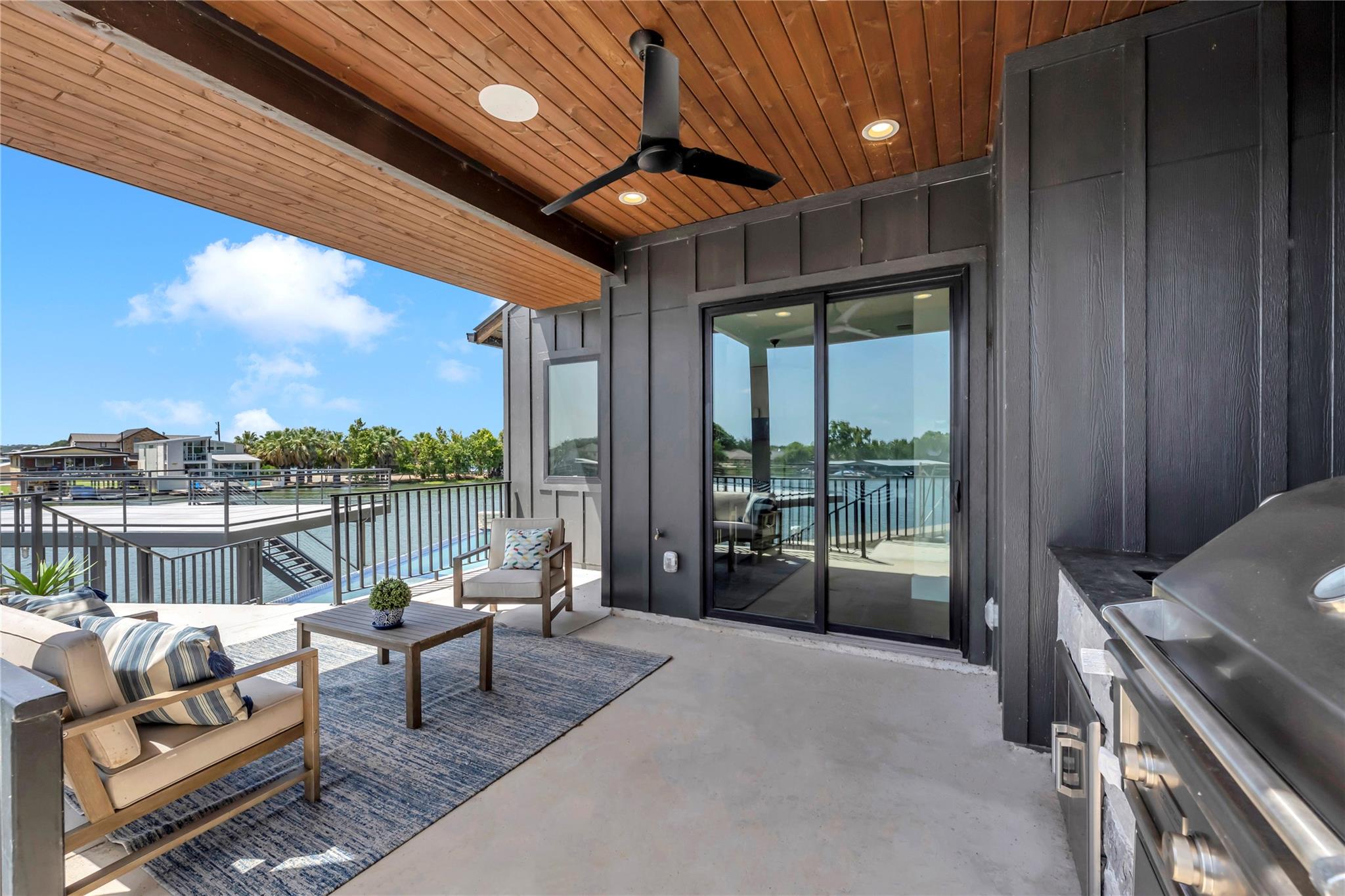 175 Pointview DR