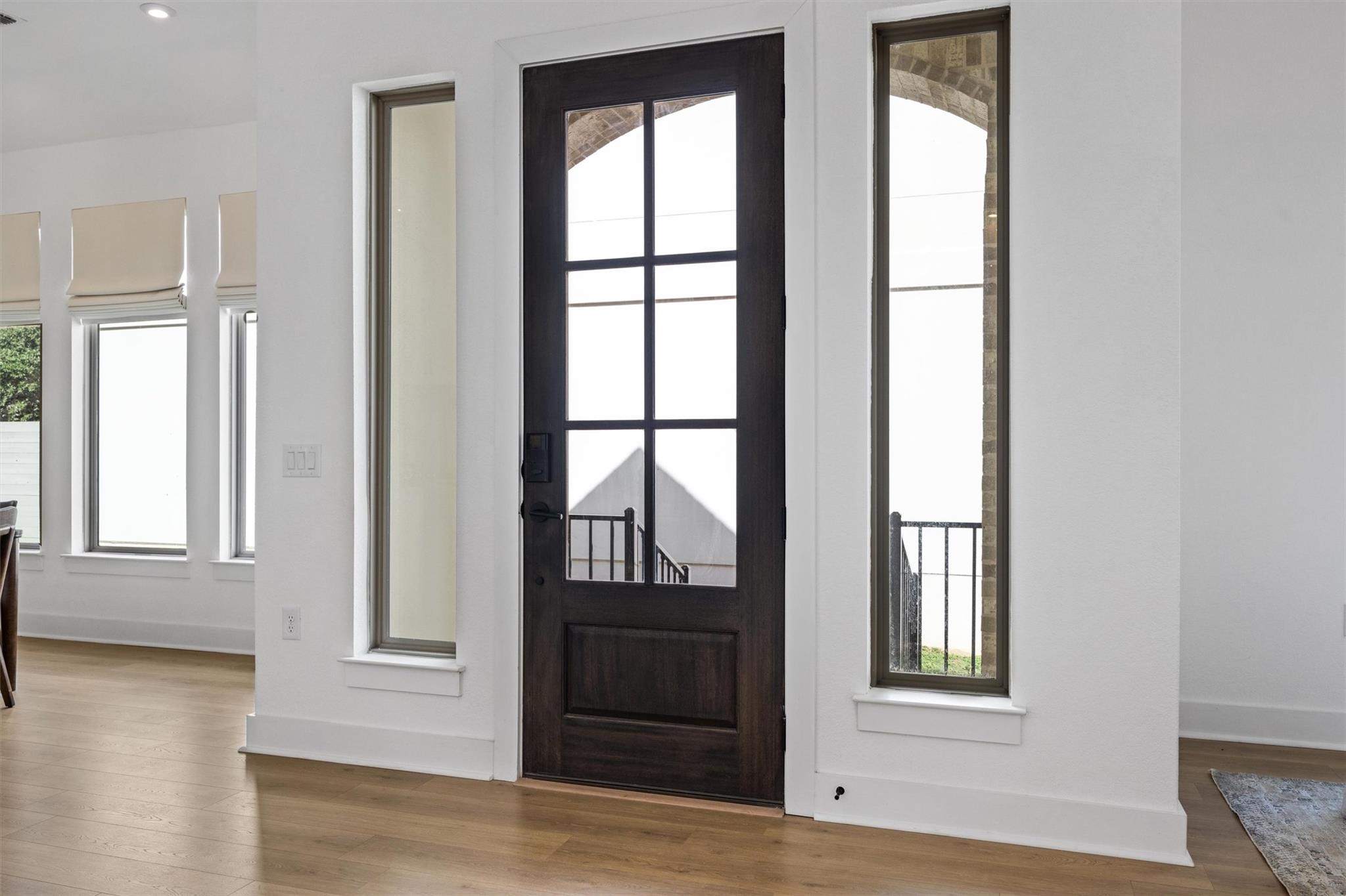 1122 Silver Dollar TRL