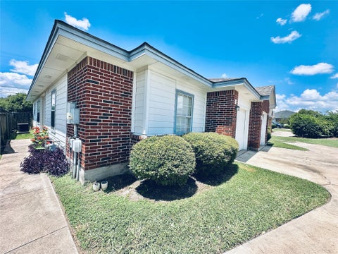 Photo of 2873 Southampton WAY #B, Round Rock, TX 78664 (MLS # 2460693)