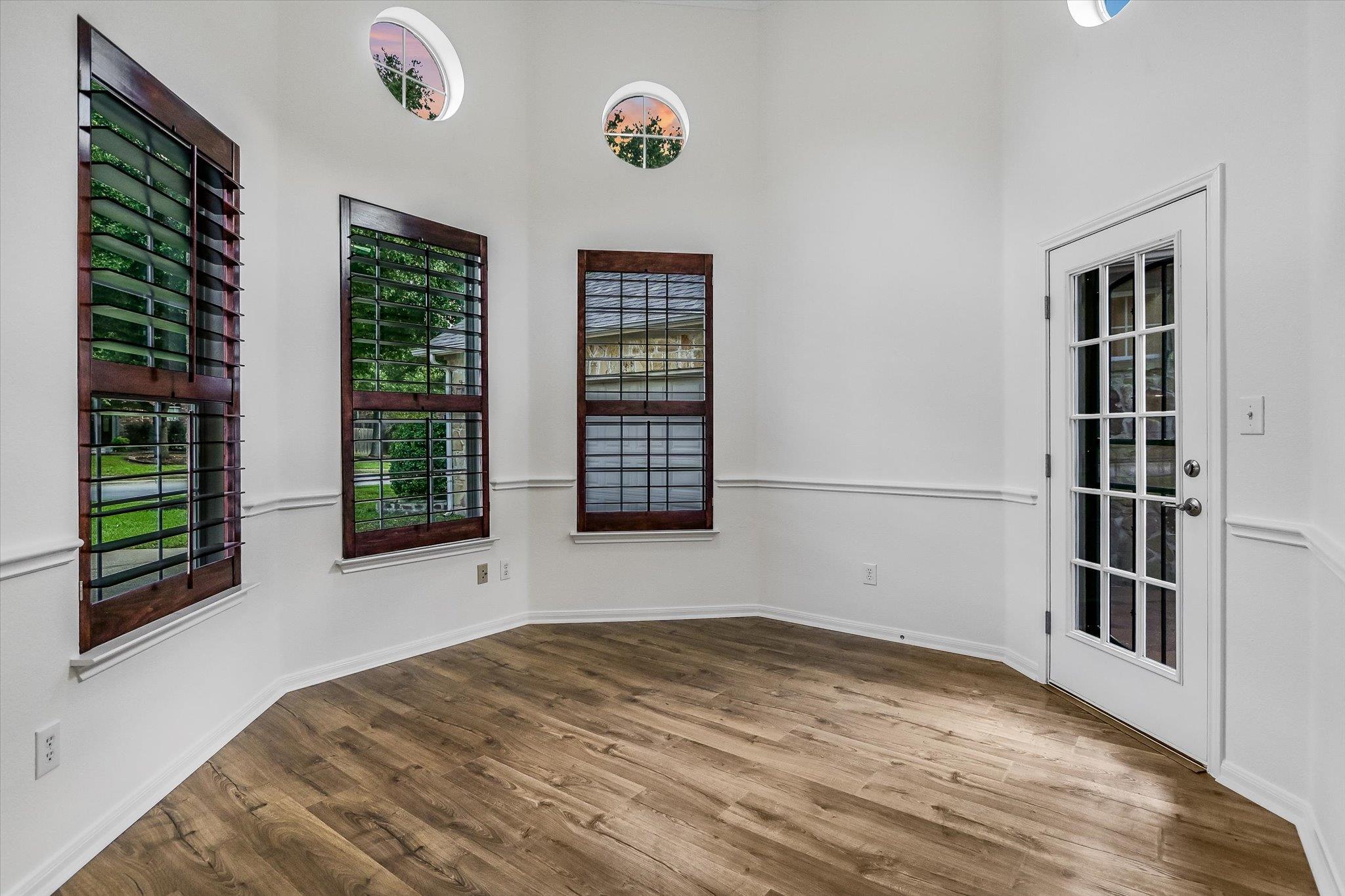 Austin, Texas 78717, United States, 4 Bedrooms Bedrooms, ,4 BathroomsBathrooms,Residential,Pending,132151
