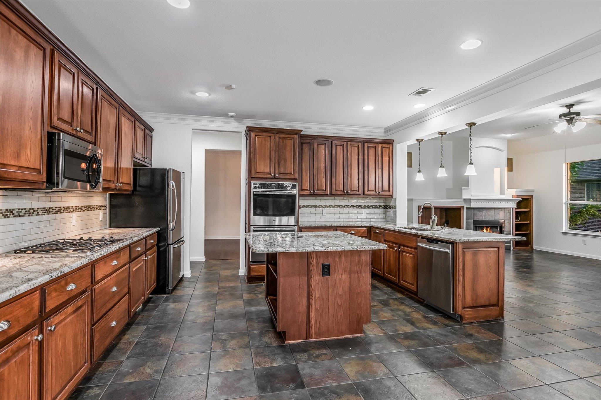 Austin, Texas 78717, United States, 4 Bedrooms Bedrooms, ,4 BathroomsBathrooms,Residential,Pending,132151