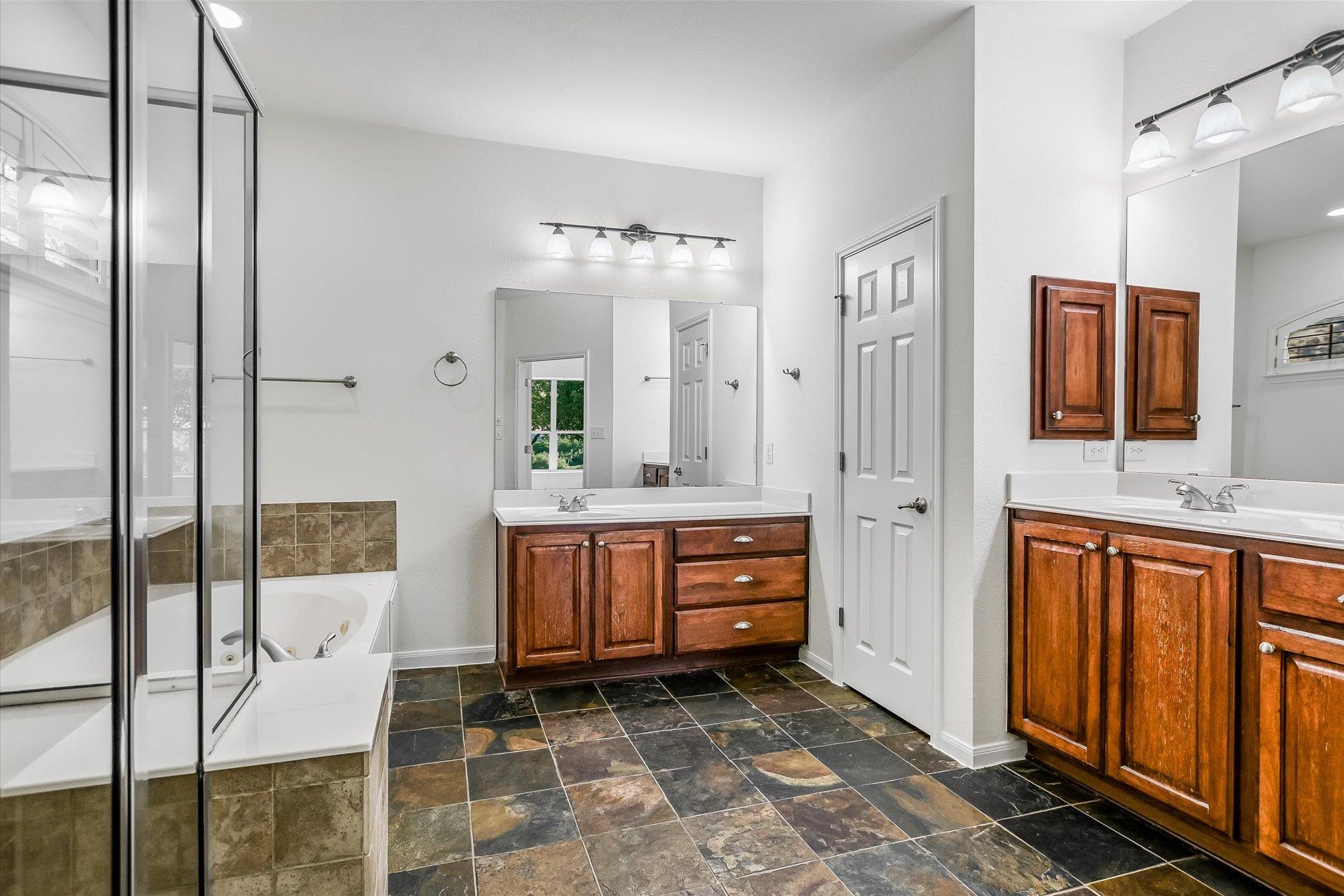 Austin, Texas 78717, United States, 4 Bedrooms Bedrooms, ,4 BathroomsBathrooms,Residential,Pending,132151